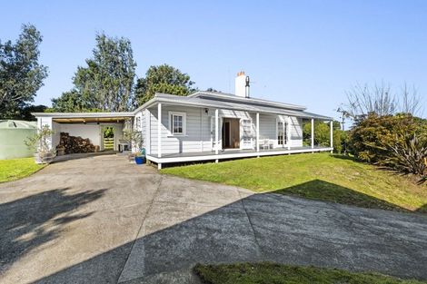 Photo of property in 1017 Main North Road, Onaero, Waitara, 4383