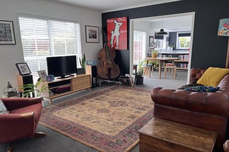 Photo of property in 1/50 Saint Andrews Square, Strowan, Christchurch, 8052