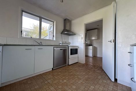 Photo of property in 3 Tahu Crescent, Sunnynook, Auckland, 0620