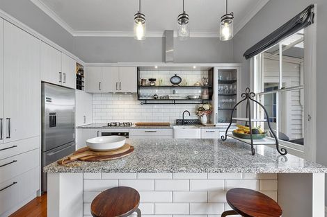 Photo of property in 30 Ballance Street, Lower Vogeltown, New Plymouth, 4310