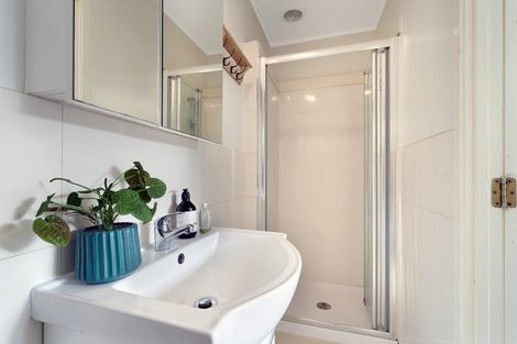 Photo of property in 2/31 Rangeview Road, Sunnyvale, Auckland, 0612