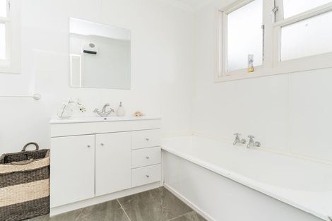 Photo of property in 193 Macandrew Road, South Dunedin, Dunedin, 9012