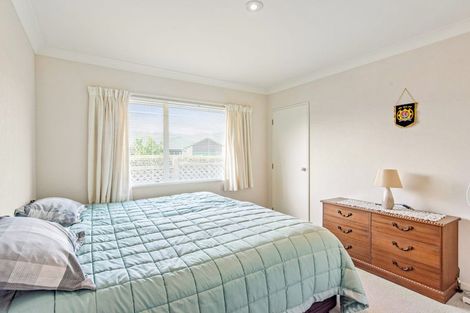 Photo of property in 28 Realm Drive, Paraparaumu, 5032