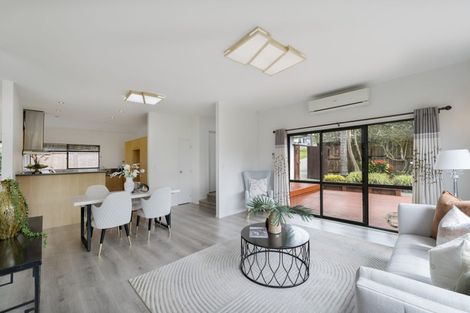 Photo of property in 257 Glengarry Road, Glen Eden, Auckland, 0602