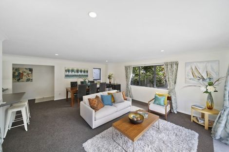 Photo of property in 3/6a Botany Road, Howick, Auckland, 2010