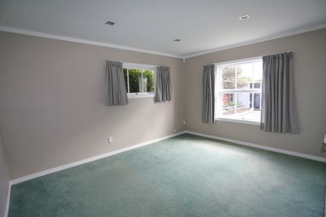 Photo of property in 11 Radbrook Street, Avonhead, Christchurch, 8042