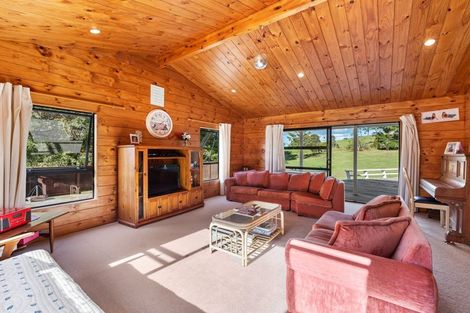 Photo of property in 372 Pine Valley Road, Dairy Flat, Silverdale, 0992