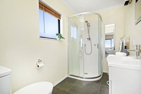 Photo of property in 39 Arahiwi Grove, Tirohanga, Lower Hutt, 5010