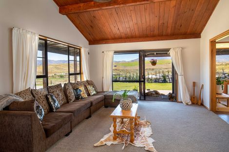 Photo of property in 50 Mountain View Road, Springvale, Alexandra, 9393