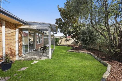 Photo of property in 14 Fernbrook Close, Burswood, Auckland, 2013