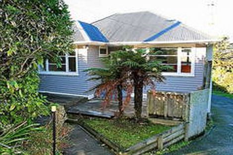 Photo of property in 190 Miromiro Road, Normandale, Lower Hutt, 5010