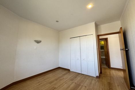 Photo of property in 71 Tirimoana Road, Te Atatu South, Auckland, 0602