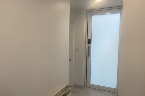 Photo of property in 1/100 Saddleback Rise, Murrays Bay, Auckland, 0630