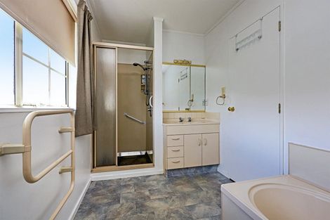 Photo of property in 405a Eastbourne Street East, Hastings, 4122