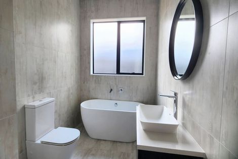 Photo of property in 17 Babina Avenue, Kumeu, 0810