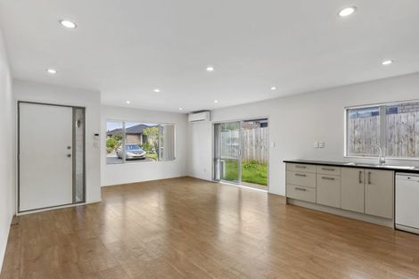 Photo of property in 15 Austin Brave Place, Favona, Auckland, 2024