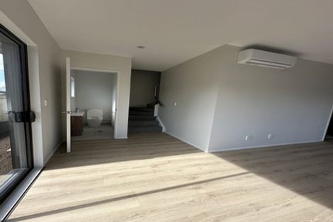 Photo of property in 15c Pipitea Place, Massey, Auckland, 0614