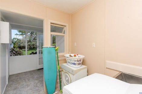 Photo of property in 282 Mangorei Road, Merrilands, New Plymouth, 4312