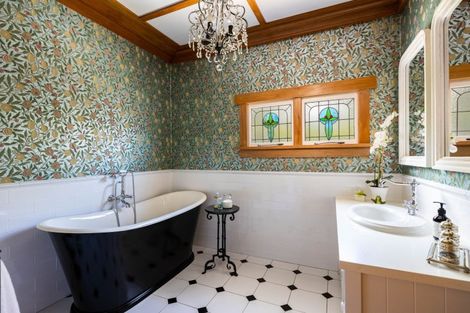 Photo of property in 83 Brougham Street, New Plymouth, 4310