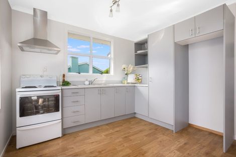 Photo of property in 39 Whanga Crescent, Titahi Bay, Porirua, 5022