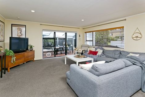 Photo of property in 1/8 City View Terrace, Birkenhead, Auckland, 0626