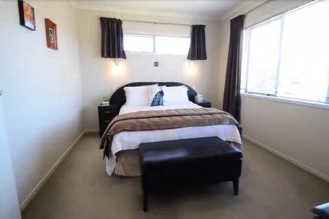 Photo of property in 8 Barnacle Rise, Red Beach, 0932