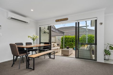 Photo of property in 2 Kahawai Close, Pyes Pa, Tauranga, 3112