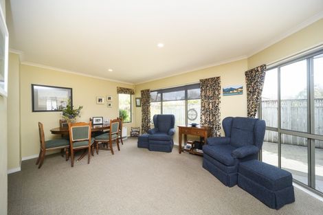 Photo of property in 46 Pahiatua Street, Hokowhitu, Palmerston North, 4410