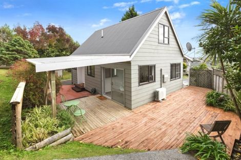 Photo of property in 9 Cleat Street, Whitby, Porirua, 5024