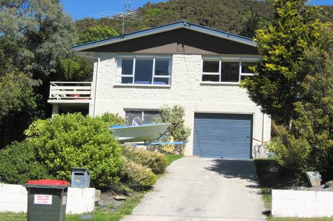 Photo of property in 70 Scotland Street, Picton, 7220