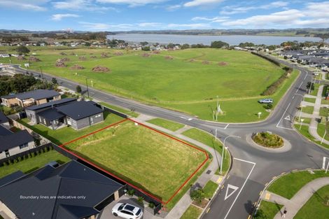 Photo of property in 2 Orawahi Road, Glenbrook, 2681