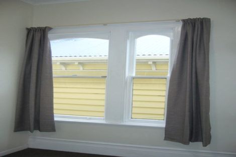 Photo of property in 4 Hawker Street, Mount Victoria, Wellington, 6011