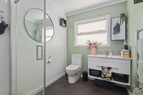 Photo of property in 33 Newcastle Street, Hokowhitu, Palmerston North, 4410