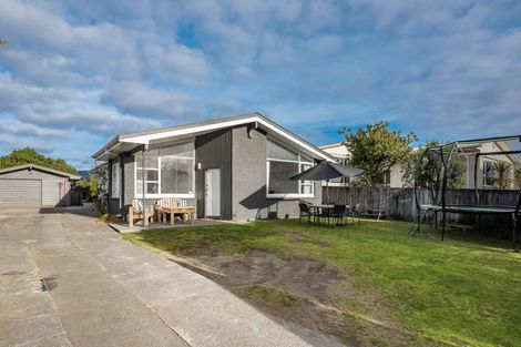 Photo of property in 74 Gray Avenue, Paraparaumu Beach, Paraparaumu, 5032