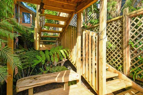 Photo of property in 18 Gibbs Crescent, Red Hill, Papakura, 2110