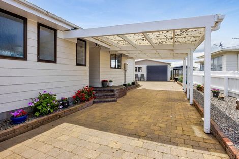 Photo of property in 13 Manuka Place, Hawera, 4610