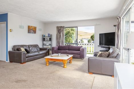 Photo of property in 37 Pinedale Crescent, Riversdale Beach, Masterton, 5872