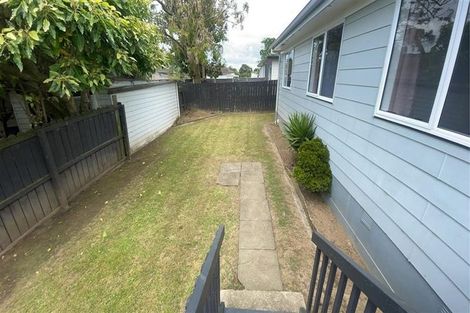 Photo of property in 2/4 Silver Creek Road, Weymouth, Auckland, 2103