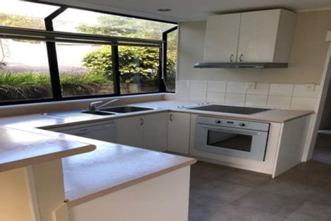 Photo of property in 2/41 Radiata Lane, Chatswood, Auckland, 0626