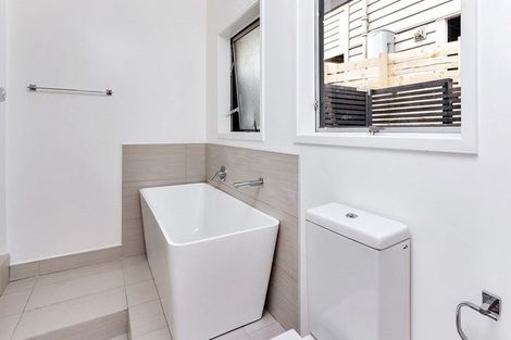 Photo of property in 10/11 Kingsway Avenue, Sandringham, Auckland, 1025