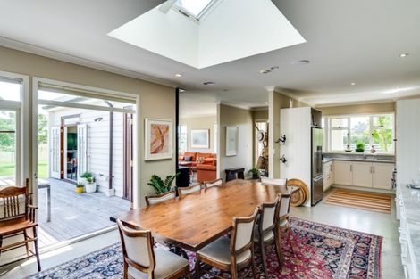 Photo of property in 275 Te Mata Road, Havelock North, 4294