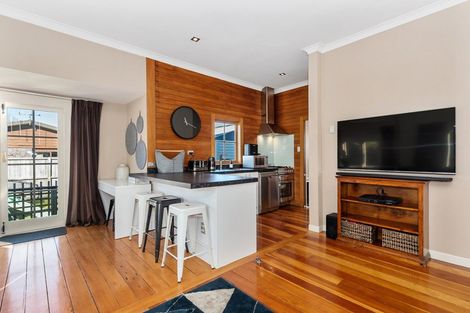 Photo of property in 84 Te Aroha Street, Hamilton East, Hamilton, 3216