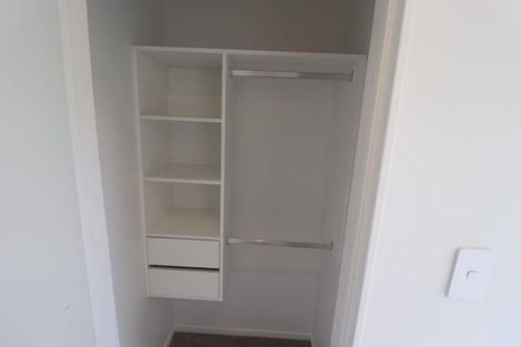 Photo of property in 18b Edgware Road, West Harbour, Auckland, 0618