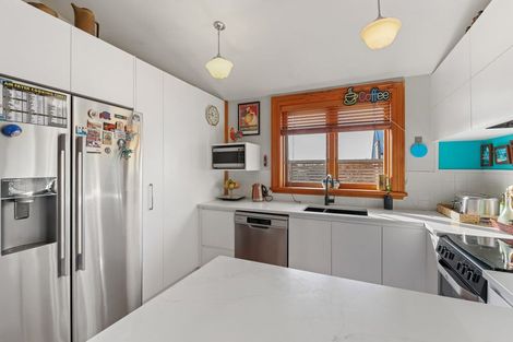 Photo of property in 150 High Street, Oxford, 7430