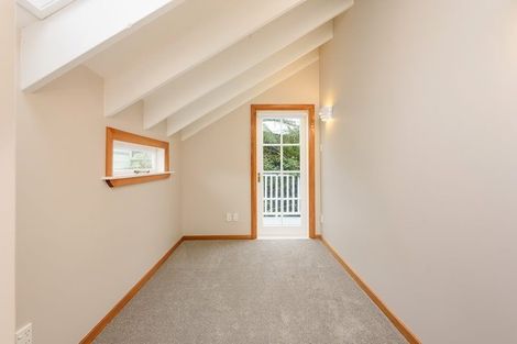 Photo of property in 15 Aranoni Street, Island Bay, Wellington, 6023