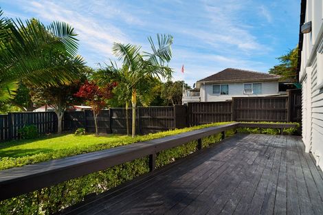Photo of property in 68 Seabrook Avenue, New Lynn, Auckland, 0600