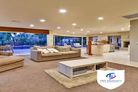 Photo of property in 65 Harry Dreadon Road, Opaheke, Papakura, 2584