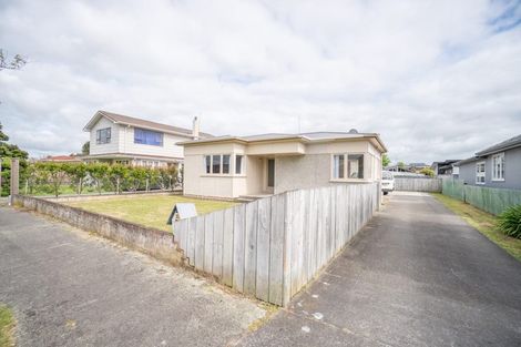 Photo of property in 23 Glasgow Street, Takaro, Palmerston North, 4412