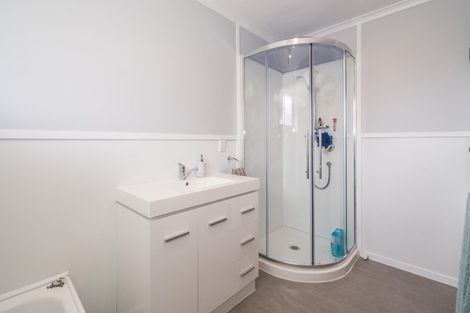 Photo of property in 1 Marsden Place, Awapuni, Palmerston North, 4412