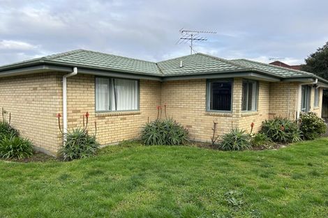 Photo of property in 15a Edinburgh Street, Tuakau, 2121